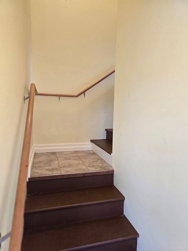 Building Photo - Charming Apartment in Sequim