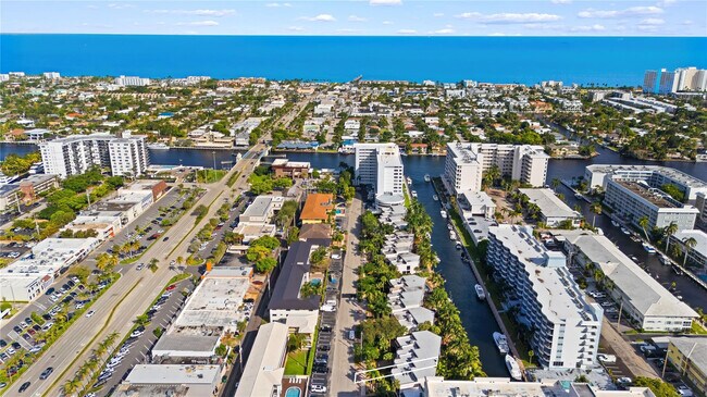 Foto del edificio - 3016 NE 49th St