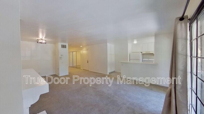 Foto del edificio - 3673 S Bear St