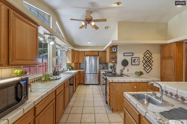 Building Photo - 225 Hunter Lake Dr