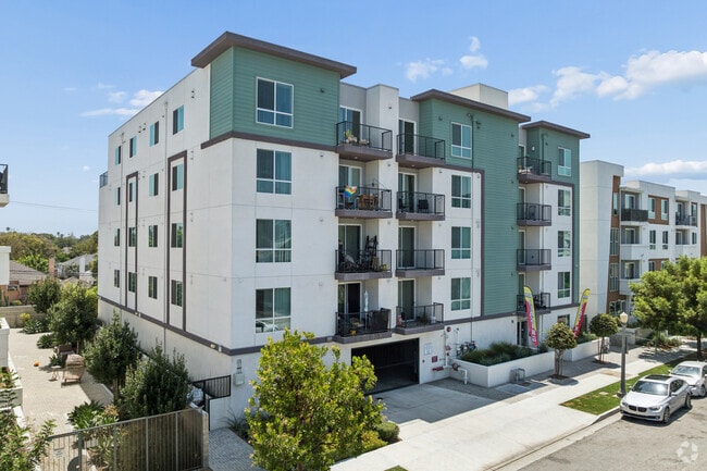 Building Photo - 3518 Chesapeake Ave., Los Angeles, CA 90016