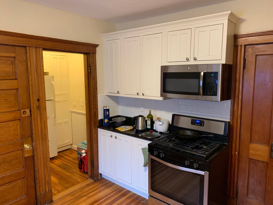 Primary Photo - 258 Boston Ave