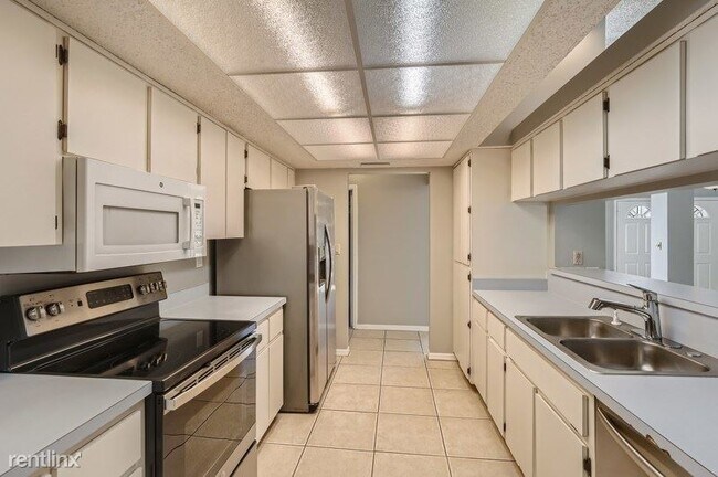 Building Photo - 5 br, 2 bath House - 11327 Rainbow Woods Loop