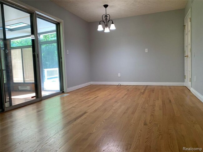 Foto del edificio - 4162 Cypress Dr