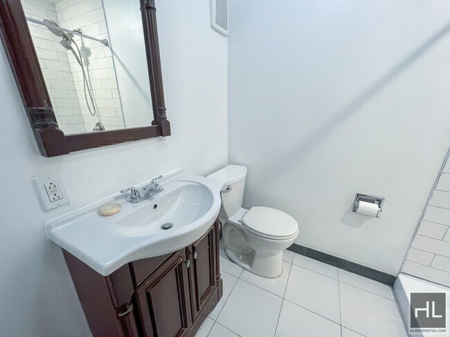 Building Photo - 593 DECATUR STREET #1