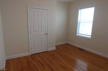 Building Photo - 36 Lincoln Pky