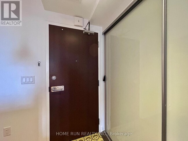 Building Photo - 199 Slater St.