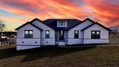 Building Photo - 46 Caden Ln