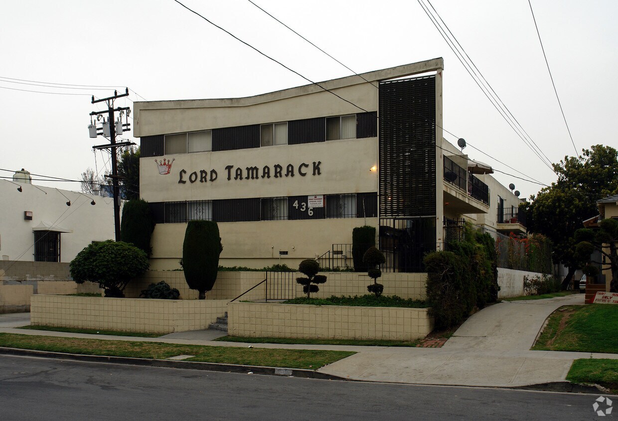 Building Photo - 436 E Tamarack Ave