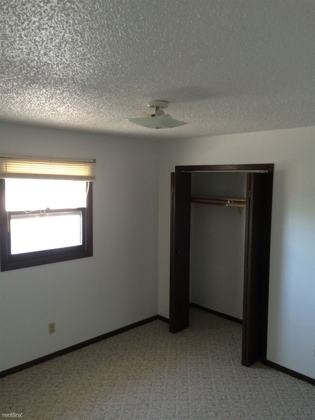 Foto del edificio - 2 br, 1 bath  - 1008 12th St NE , 1 bath