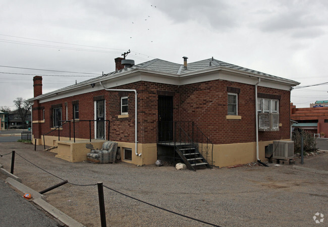 Building Photo - 1210 Central Ave NW