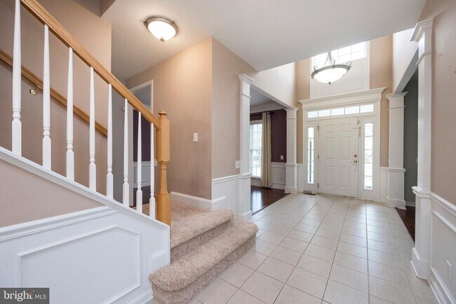 Foto del edificio - 311 Elmhurst Dr