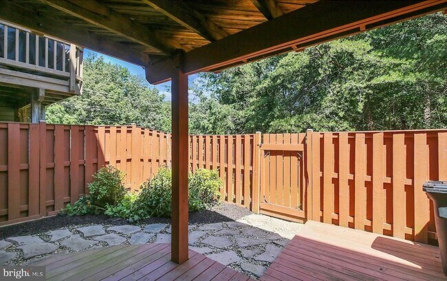 Building Photo - 6534 Parish Glebe Ln