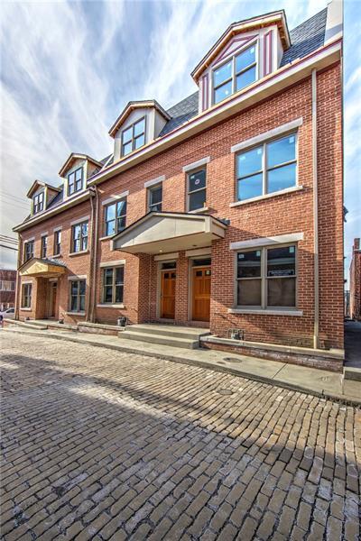 Building Photo - 4063 St Johns Way