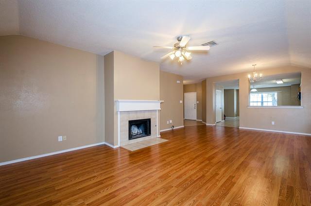 Building Photo - 9920 Nixon Dr