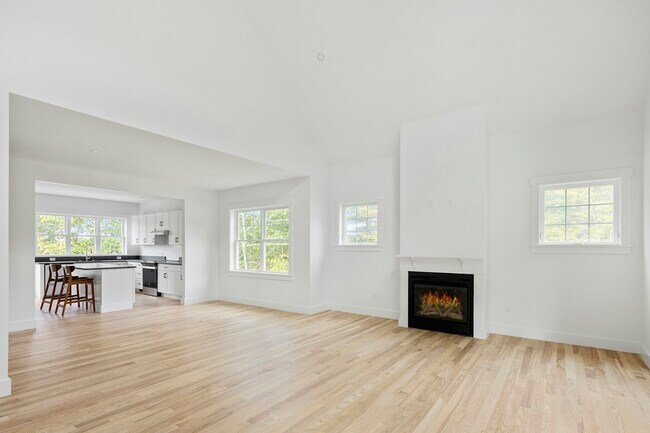 Photo - 2 Honey Hill Ln Townhome