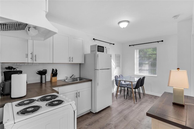 Foto del edificio - 925 SW 15th Ave