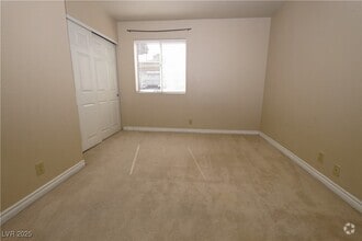 Building Photo - 5116 River Glen Dr