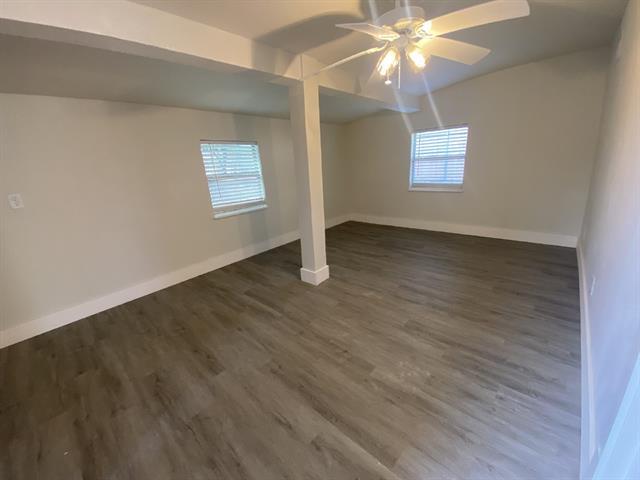 Foto del edificio - 406 E Broadway St