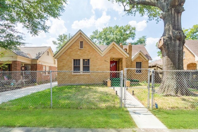Building Photo - 1438 Munger St