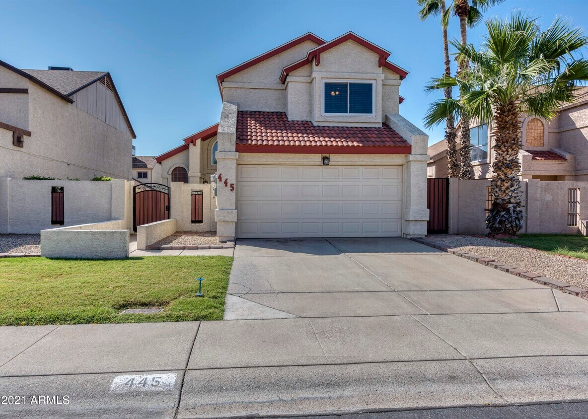 Foto principal - 445 E Taro Ln