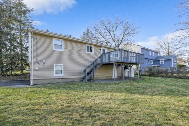 Foto del edificio - 4 Soundview Ave