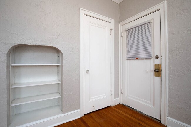 Foto del edificio - 7234 Amherst Ave