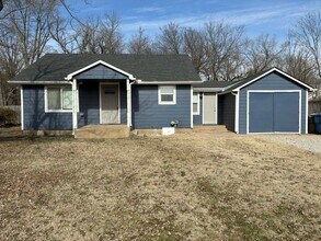 Building Photo - 814 High St