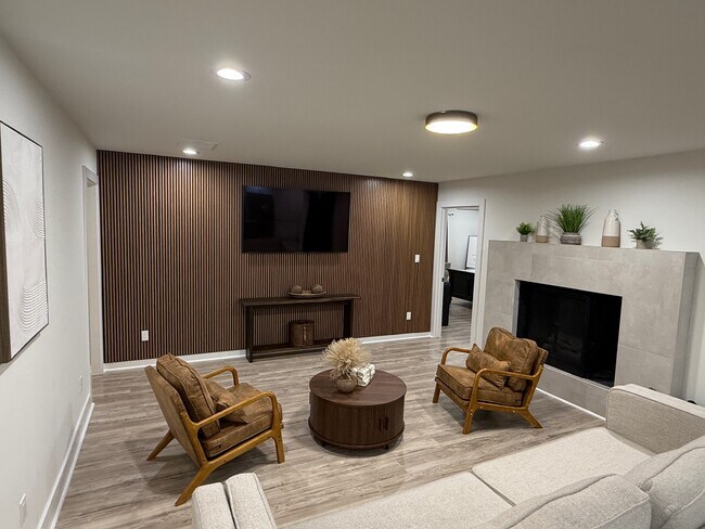 Foto del edificio - 2101 Vanderbilt Ln