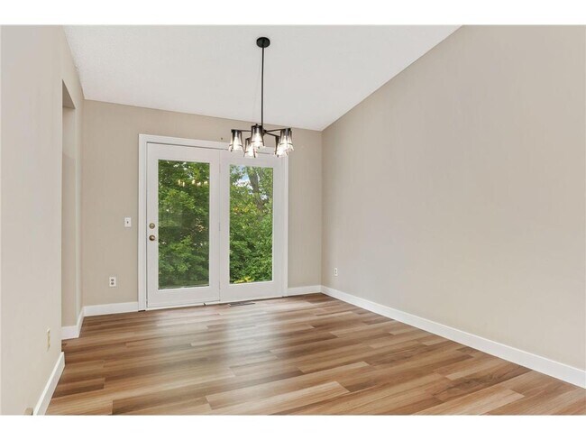 Foto del edificio - 8616 Windward Cir