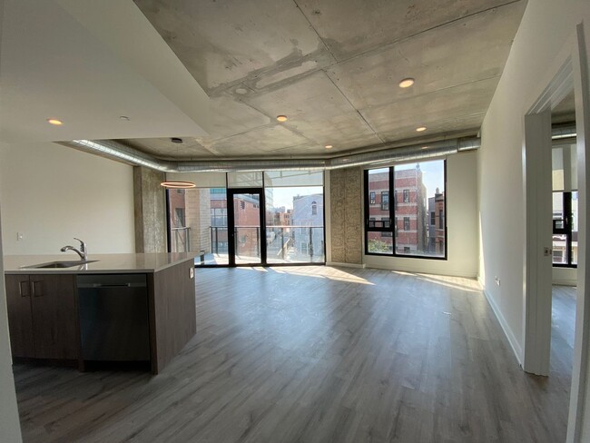Building Photo - 1117 W Patterson Ave