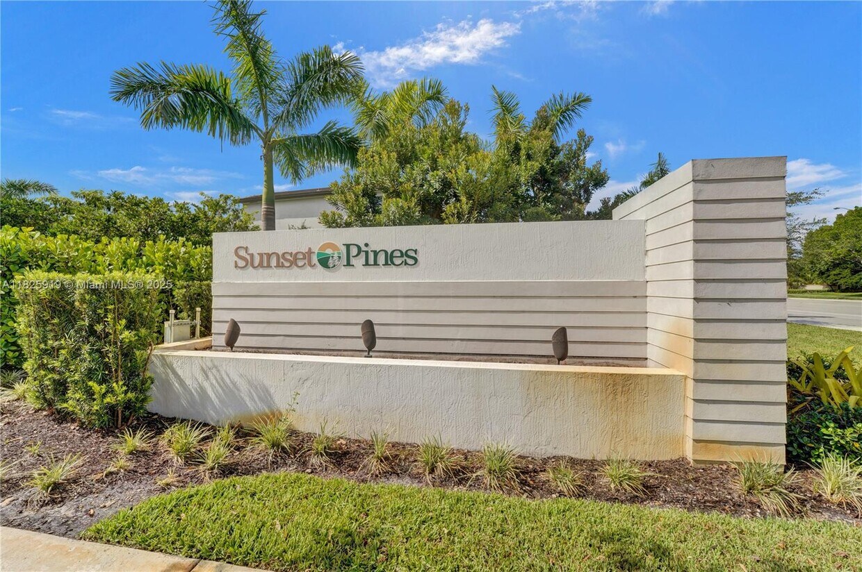 Foto principal - 242 SW 159th Ln
