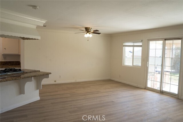 Foto del edificio - 9859 Salina St