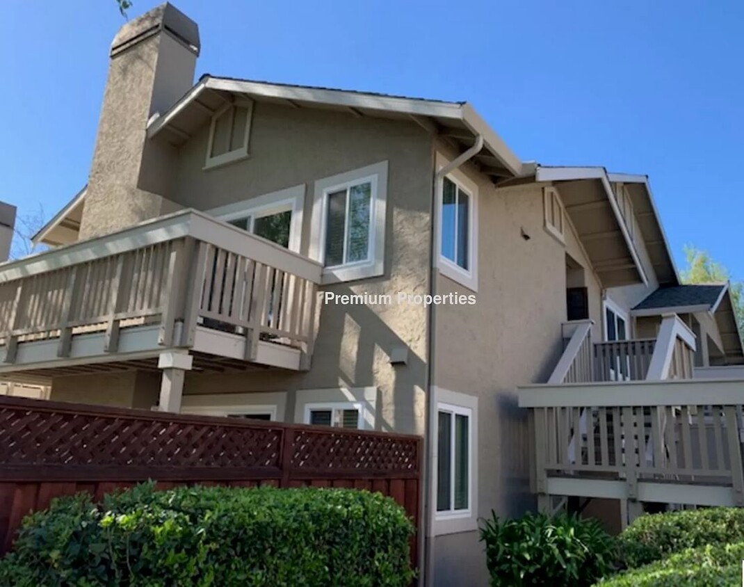Foto principal - 3833 Crow Canyon Rd