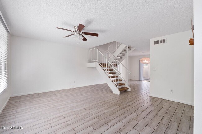 Building Photo - 3705 S Mill Ave