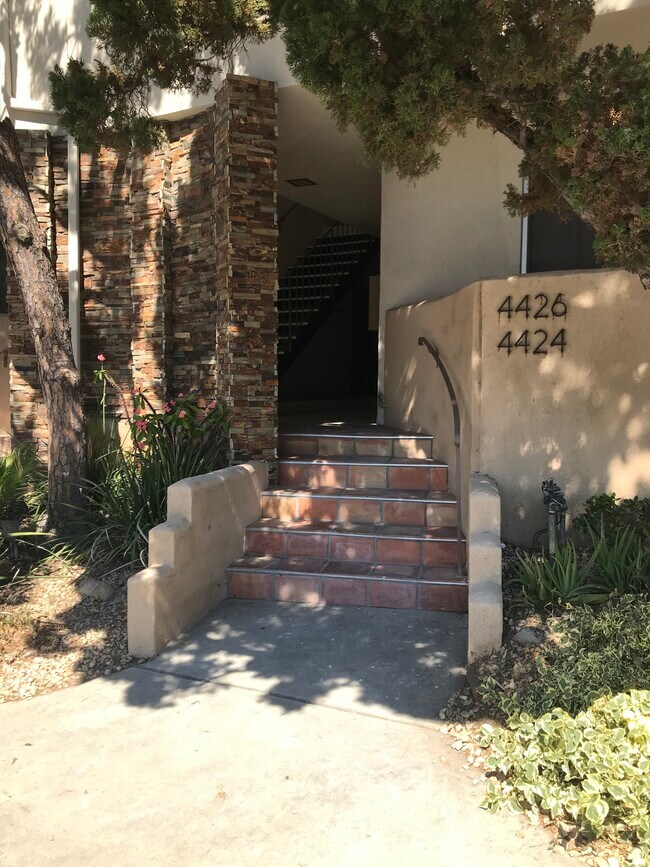 Building Photo - 4424 Cartwright Ave