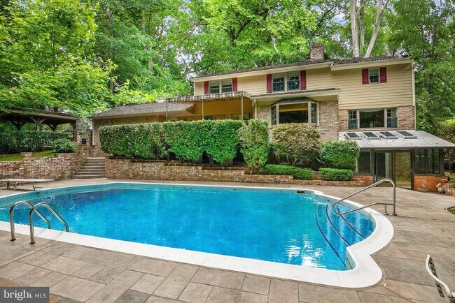 Foto del edificio - 929 Woburn Ct