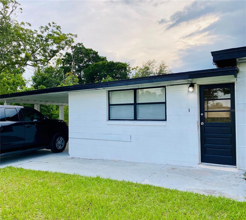 Foto principal - 2400 Lake Sunset Dr