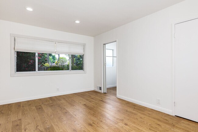 Foto del edificio - Spacious 2BR on Millionaire's Row!
