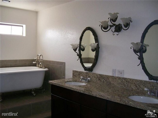 Foto del edificio - 79040 Delta St