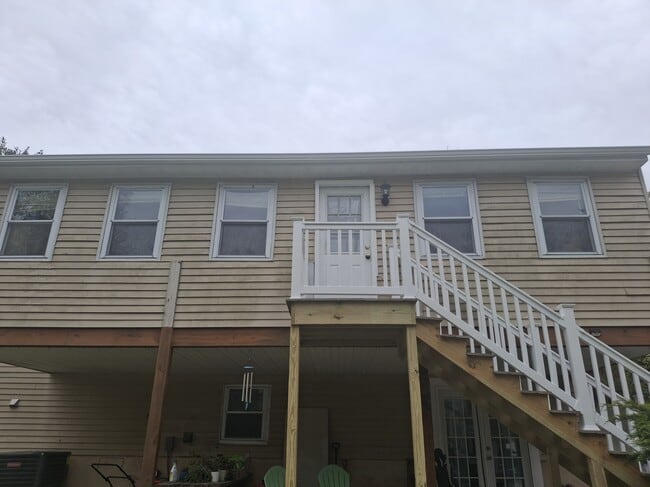 Building Photo - 3906 Pinedale Dr