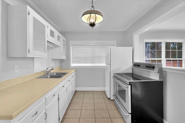 Foto del edificio - 2Bed 1Bath Home for Rent !