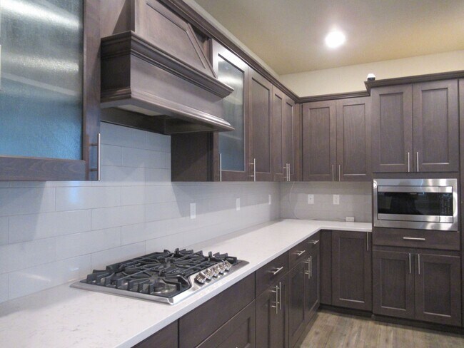 Foto del edificio - Light and bright 4 bedroom, 2.5 bath home in Covington's Maple Hills community