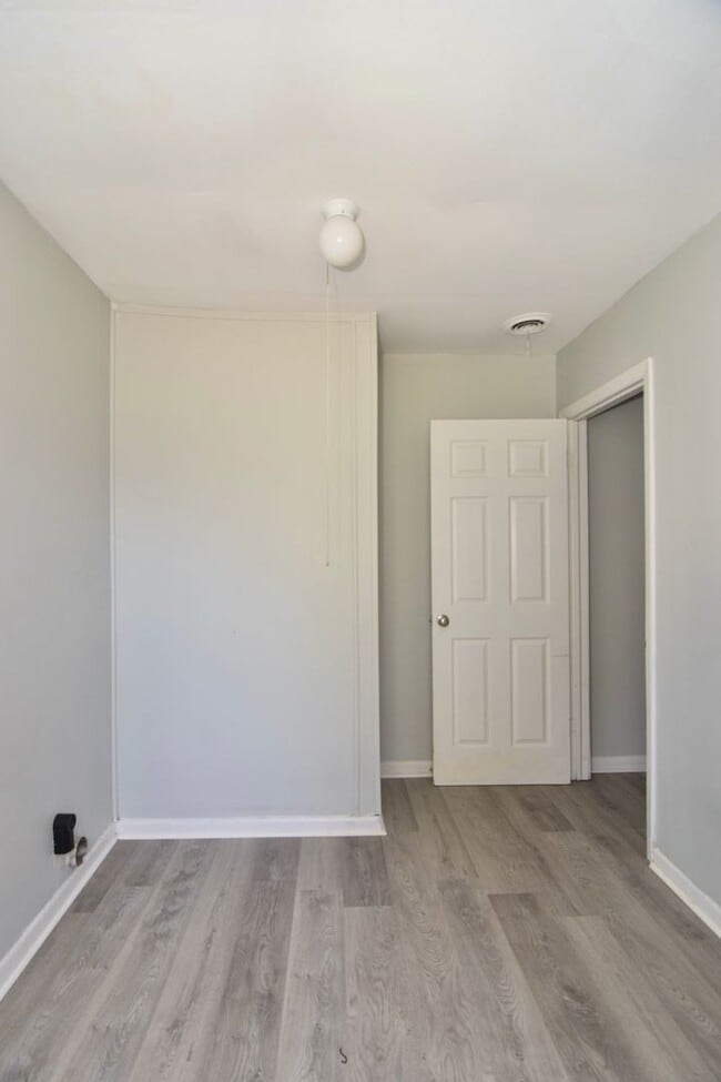 Building Photo - Coming Soon: Charming 3BR/2BA Home You Don’t Want to Miss!