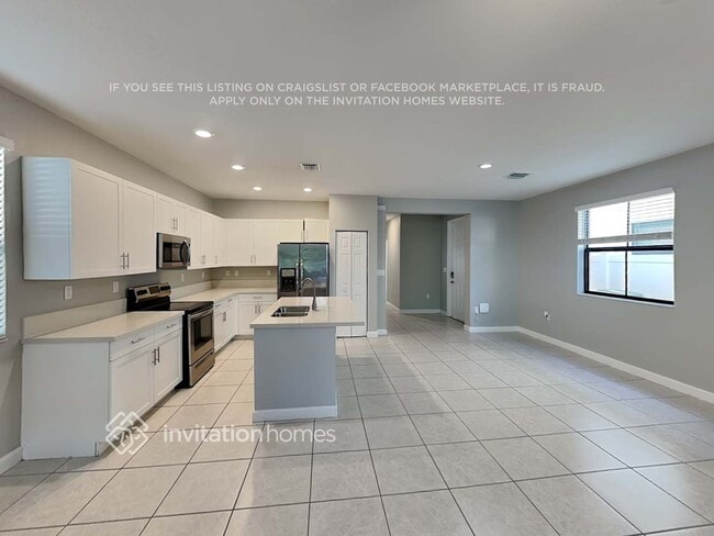 Foto del edificio - 3445 W 110th St