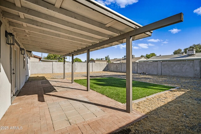 Foto del edificio - 3639 E Presidio Rd