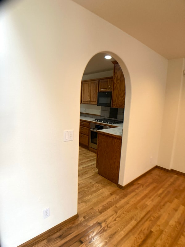 Building Photo - 110 Luxury Ln