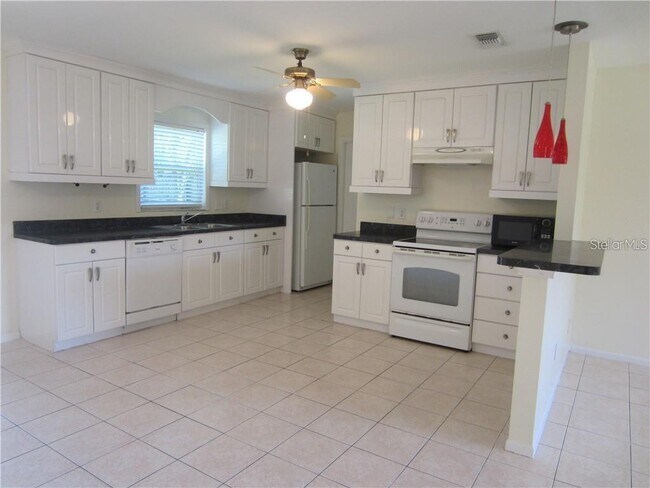 Foto del edificio - 2221 Riverside Park Rd