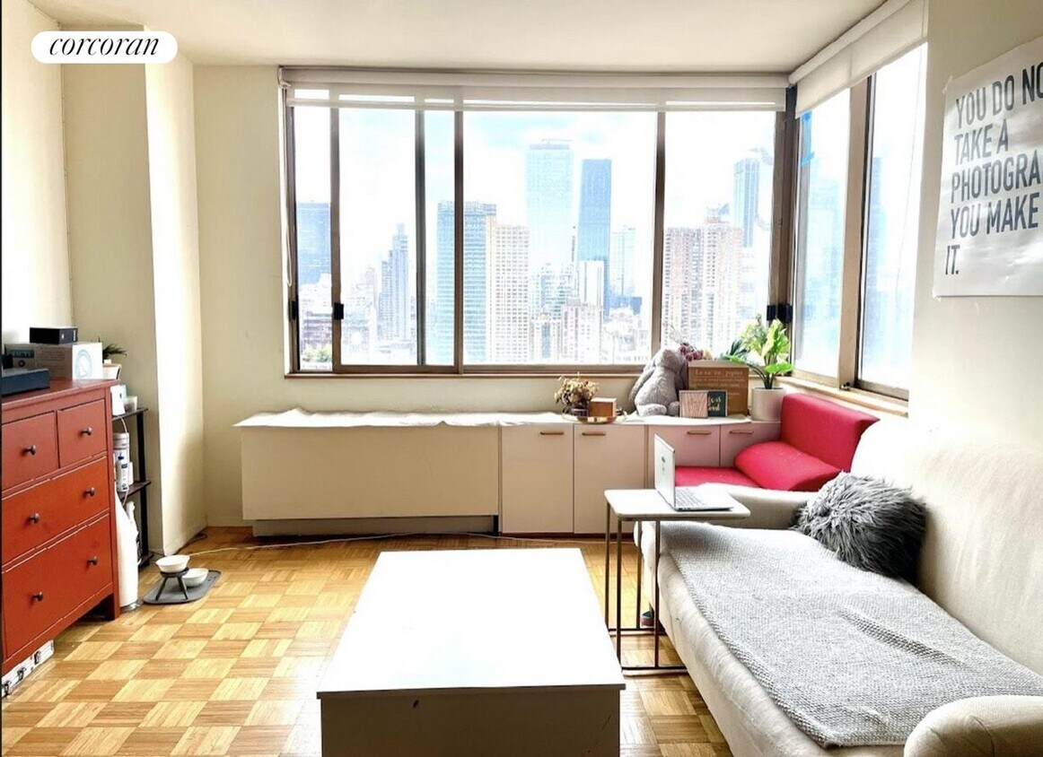 Foto principal - 350 West St