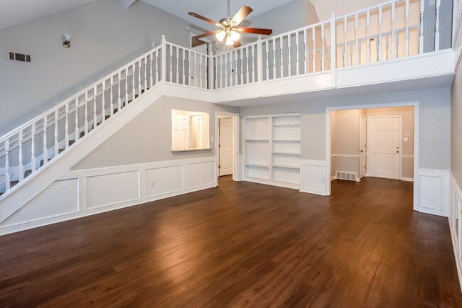 Building Photo - 7375 Ashley Oaks Dr